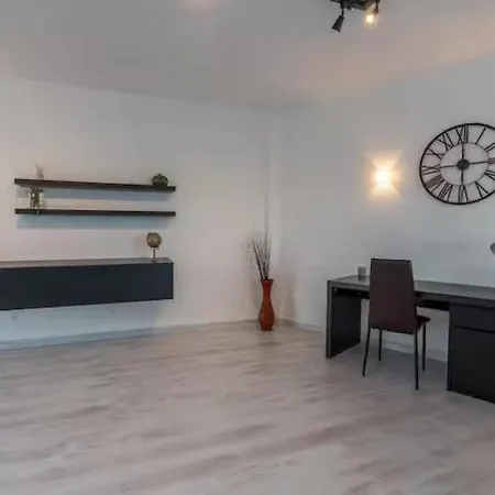 Seafront Penthouse Paradise Views Of Balluta Bay * San Ġiljan