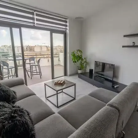 Seafront Penthouse Paradise Views Of Balluta Bay *