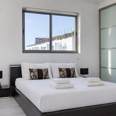 Seafront Penthouse Paradise Views Of Balluta Bay Apartamento *