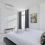 Seafront Penthouse Paradise Views Of Balluta Bay Appartement San Ġiljan