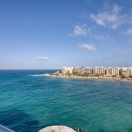 Seafront Penthouse Paradise Views Of Balluta Bay *