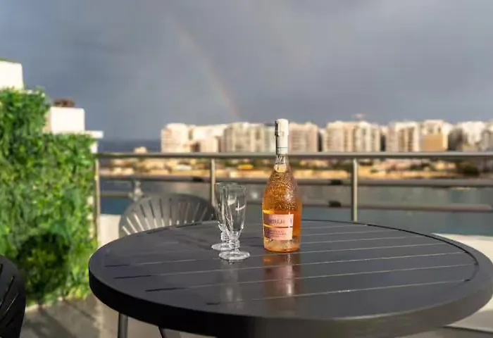 아파트 Seafront Penthouse Paradise Views Of Balluta Bay *