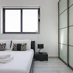 Seafront Penthouse Paradise Views Of Balluta Bay Appartement *