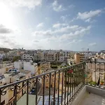Seafront Penthouse Paradise Views Of Balluta Bay * San Ġiljan