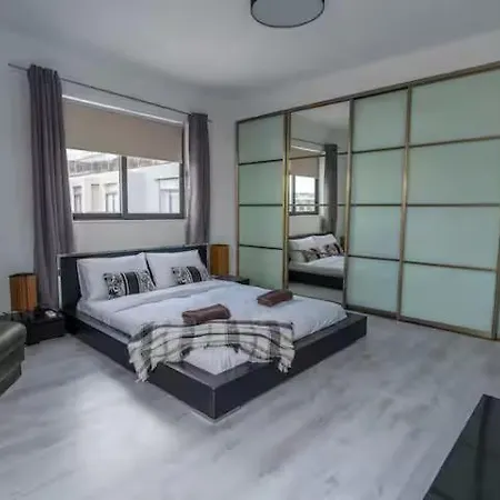 Seafront Penthouse Paradise Views Of Balluta Bay Apartment *