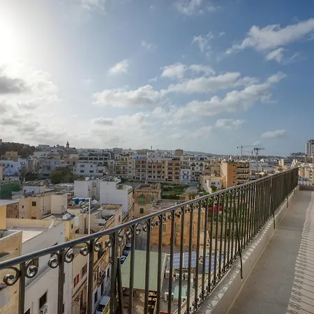 Seafront Penthouse Paradise Views Of Balluta Bay Lägenhet St. Julian's